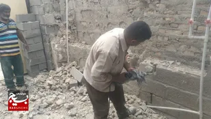 خدمت جهادگران آغاجاری برای تعمیر خانه محروم