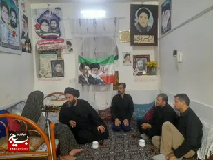 دیدار کارشناس برنامه حسینیه معلی با مادر شهیدان جهانگیری در خلیل&zwnj;آباد