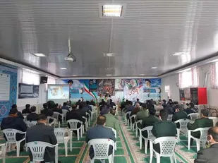 قرار دادن مردم مقابل نظام با تحریف توطئه دشمنان است