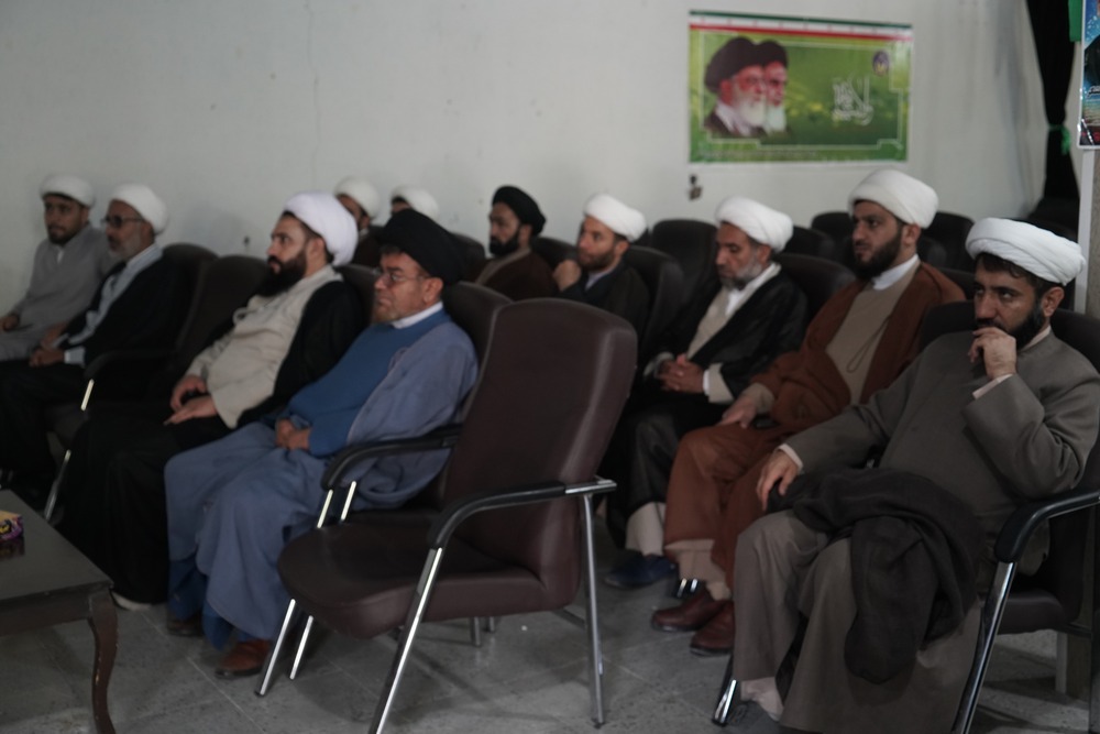 هم اندیشی روحانیون شاغل سپاه فتح و نیروی انتظامی استان/ حجت الاسلام درخشی: نیروی انتظامی رکن اصلی حفظ امنیت در جامعه است