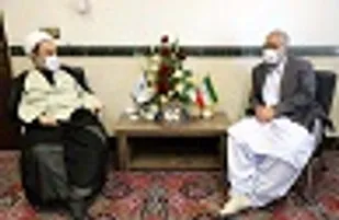 برای بازگرداندن سرمایه&zwnj;گذاران بومی به استان تلاش کنیم