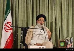 نشست صمیمی امام جمعه کرج و خبرنگاران البرزی برگزار شد