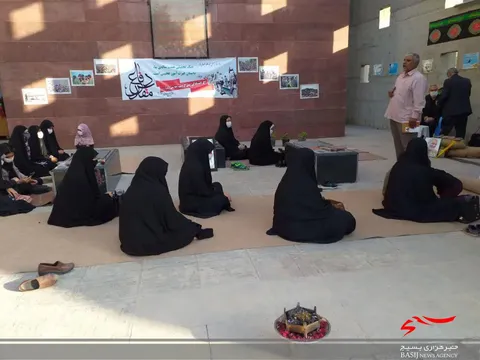 نشست خاطره گویی درکنار گلزار شهدای گمنام برگزار شد+تصاویر