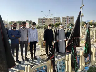 مراسم اغاز هفته دفاع مقدس در گلستان شهدای اصفهان همراه باغبار رویی وتجدید میثاق