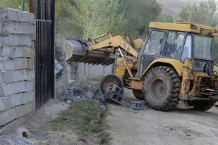جلوگیری از احداث شهرک غیرمجاز در نظرآباد