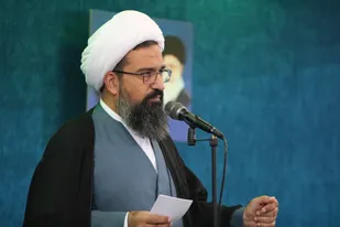 ائمه جمعه زبان گویای مردم&zwnj;اند/ مذاکره از موضع ضعف را نمی&zwnj;پذیریم