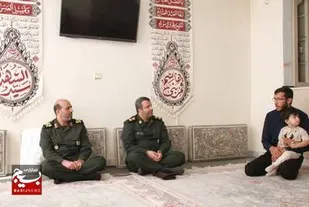 دیدار فرمانده سپاه امام حسن مجتبی(ع) استان البرز با دو سرباز متاهل استان +تصاویر