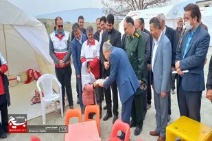 بازدید فرمانده سپاه و فرماندار ویژه ملایر از برگزاری پویش &laquo;نذر خدمت&raquo; در روستای بلرتو