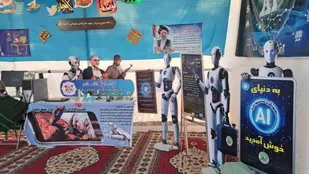 غرفه هوش مصنوعی در نمایشگاه دفاع مقدس درچه/عکس