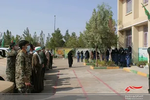 حضور کاروان نمادین دفاع مقدس در دبیرستان دخترانه شهید مقدسی شهرستان دامغان
