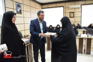 تجلیل از فرماندهان حوزه بسیج دانش&zwnj;آموزی شهیده هاجریان همدان