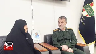دیدار دختر شهید نواب صفوی و تنها بانوی رزمنده عملیات بیت المقدس با مدیرکل حفظ آثار دفاع مقدس گیلان