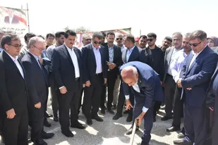 آغاز عملیات اجرایی نیروگاه خورشیدی ۹۵ مگاواتی شهرستان فیروزآباد استان فارس