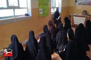 نشست &laquo;سبک زندگی&raquo; با حضور خواهران بسیجی در پایگاه عفت سراوان برگزار شد