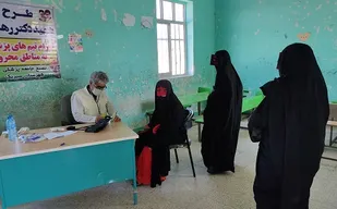 ویزیت رایگان مردم روستا&zwnj;های سیریک توسط بسیج جامعه پزشکی