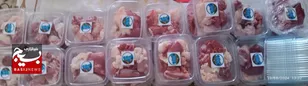 خادمیاران کاشمر بیش از 80 بسته گوشت بین نیازمندان توزیع کردند