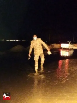 باز کردن معابر و کمک به سیل زدگان توسط گروههای جهادی کوار