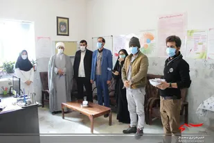 تقدیر از از کادر بهداشت در خانه بهداشت روستای مومن آباد