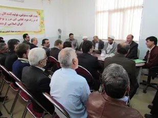 دیدار جمعی از مسولین روستای بیابانک با امام جمعه شهرستان سرخه