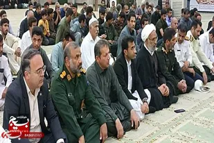حضور فرمانده سپاه ایرانشهر در مراسم بدرقه عزاداران رهبر شهید اعزامی به مشهد مقدس برای شرکت در مراسم خاکسپاری رهبر شهید انقلاب