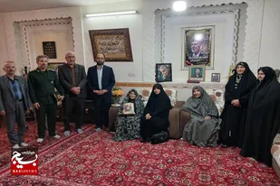 دیدار جمعی از مسئولین شهرستان ملایر با خانواده معظم شهدا+تصاویر