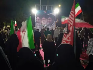 طنین لبیک یا خامنه&zwnj;ای، در شب&zwnj;های استان البرز / حضور حماسی مردم در میادین تجمع