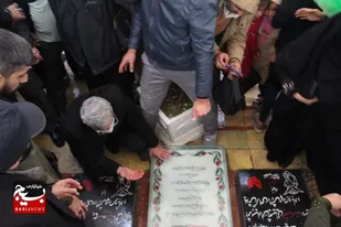 سردار قاآنی با حضور در گلزار شهدا به فرمانده ادای احترام کرد