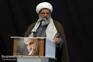 شهیدان رجایی و باهنر دو الگو برای مسئولان نظام هستند/ منافقین تصمیم داشتند نظام اسلامی را از بین ببرند