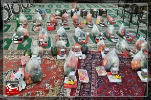 34 بسته یلدایی در محله اسلامی کریم اهل بیت (ع) سرخه توزیع شد