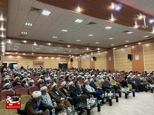 اجتماع بزرگ علماء،روحانیون و طلاب استان زنجان برگزار شد
