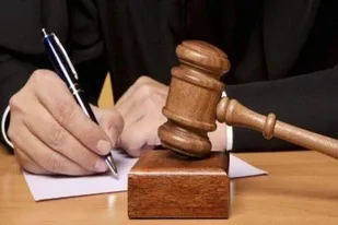 ضارب پزشک در دزفول به ۱۵ ماه حبس محکوم شد