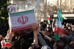 گزارش تصویری|مراسم تشییع پیکر مطهر دانشجو معلمِ بسیجی، شهیده &laquo;فائزه رحیمی&raquo;، در منطقه ۱۸ تهران برگزار شد.