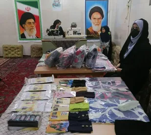 برگزاری سخنرانی و کرسی آزاد بین خواهران بسیجی/دوخت چادر و مقنعه برای خواهران کم در آمد