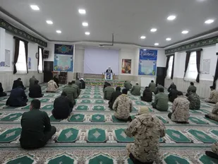 جوانان باید با کرامات حضرت فاطمه آشنا شوند