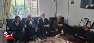 دیدار مسئولان نمایندگی ولی فقیه سپاه با خانواده دو شهید روحانی جنگ رمضان در مازندران