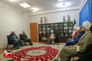دیدار نوروزی فرمانده و معاونین سپاه کربلا با نماینده ولی فقیه در استان مازندران
