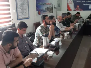 نشست صمیمی و هم اندیشی فرمانده سپاه پیشوا با اعضای گروه جهادی خادم الشهدا