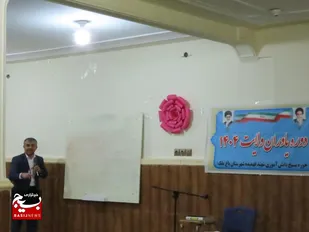 باید اطلاعات کامل را به نسل دانش آموز انتقال دهیم