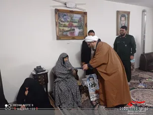دیدار فرمانده سپاه اشتهارد از خانواده شهدا /مراسم تکریم از مادران و همسران شهدا