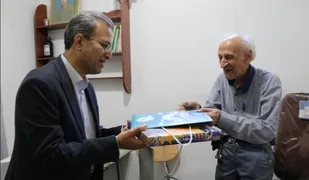 تجلیل از پزشکان در گناباد+تصاویر