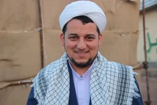 از اهداف انقلاب دفاع کنیم