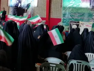 زنگ انقلاب در هنرستان فنی عفاف شهرستان خوانسار به صدا درآمد
