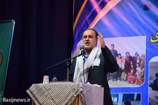 دشمنان ما به دنبال مأیوس کردن مردم از انقلاب هستند