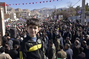 کودکان ایلامی در راهپیمایی ۲۲بهمن