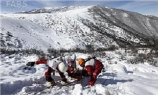 نجات جان چهار کوهنورد توسط امدادگران همدان
