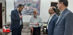 دیدار مسئولان از خانواده شهدا شهر بسطام+ تصاویر
