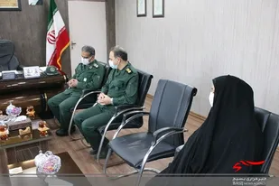 دیدار معاون فرهنگی منطقه آزاد چابهار با فرمانده سپاه این شهرستان به مناسبت هفته بسیج