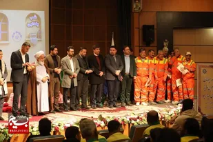 از پاکبانان و سبزبانان شهرداری آبیک تجلیل شد+عکس