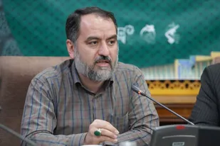 تراز عملکرد همه مسئولان و فعالان فرهنگی باید کسب رضایت رهبر معظم انقلاب اسلامی و حرکت در مسیر تحقق آرمان&zwnj;های انقلاب باشد.