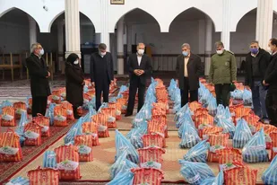 توزیع 300 بسته معیشتی در قالب طرح شهید سلیمانی بین نیازمندان خوی